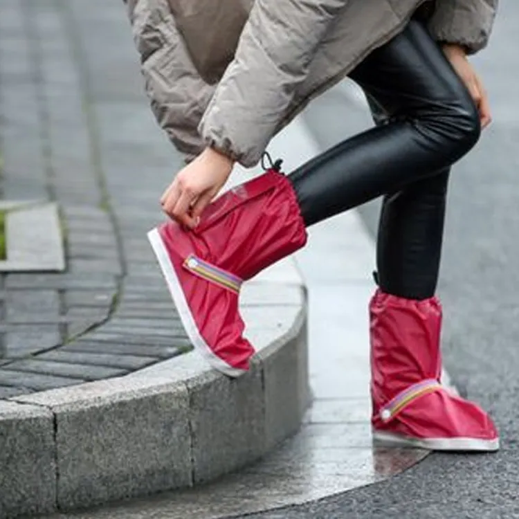 Wholesale high quality waterproof lady's new fashion design rainbow plastic rain shoes cover، صورة تفصيلية 5
